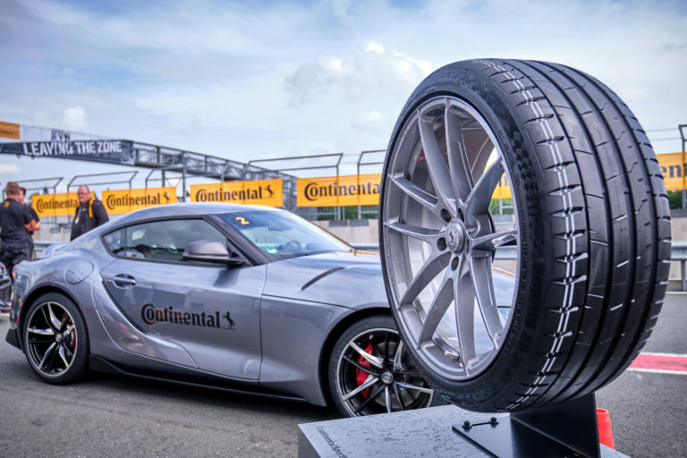 Continental SportContact 7: technológia, testy a hlavní konkurenti