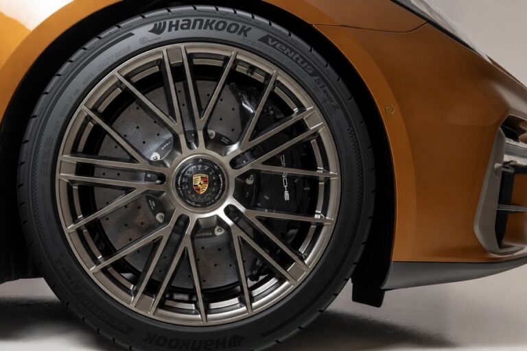 Hankook Ventus S1 evo Z teraz vybavuje celý rad 19-21 palcových pneumatík pre nové Porsche Panamera