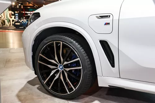 Pirelli P ZERO - 11